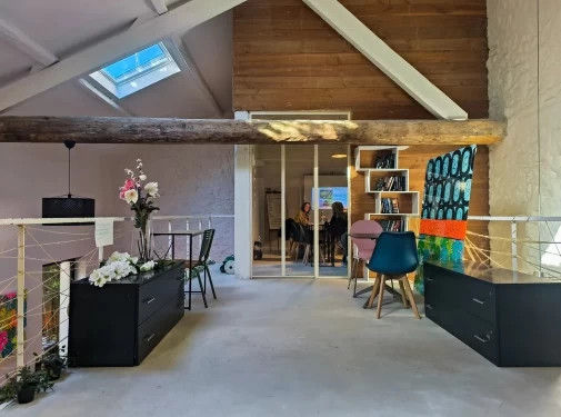 Bureau fermé  idéal pour votre activité professionnelle à Nîmes