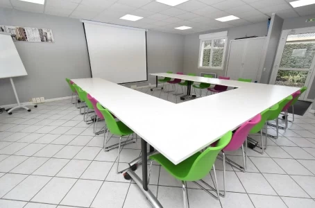 Salle de réunion  idéal pour votre activité professionnelle à Olivet