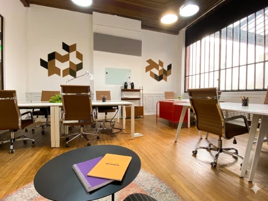 Bureau fermé  idéal pour votre activité professionnelle à Paris 10