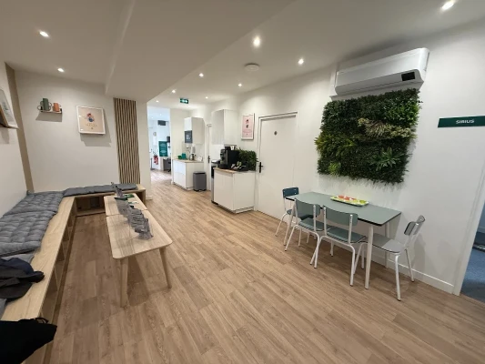 Salle de réunion  idéal pour votre activité professionnelle à Paris 10