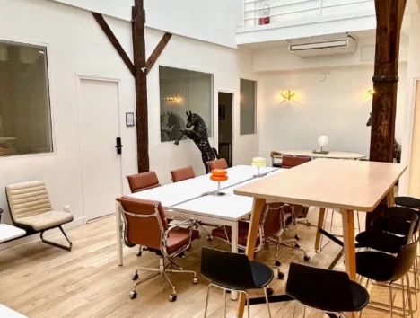 Salle de réunion  idéal pour votre activité professionnelle à Paris 10e Arrondissement