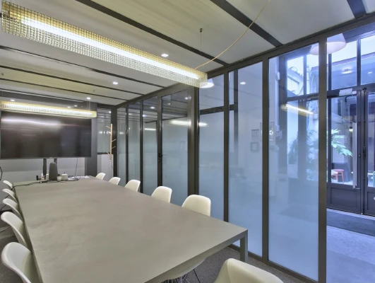 Plateau privé  idéal pour votre activité professionnelle à Paris 10e Arrondissement