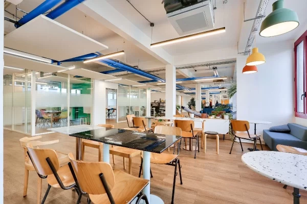 Plateau privé  idéal pour votre activité professionnelle à Paris 10e Arrondissement