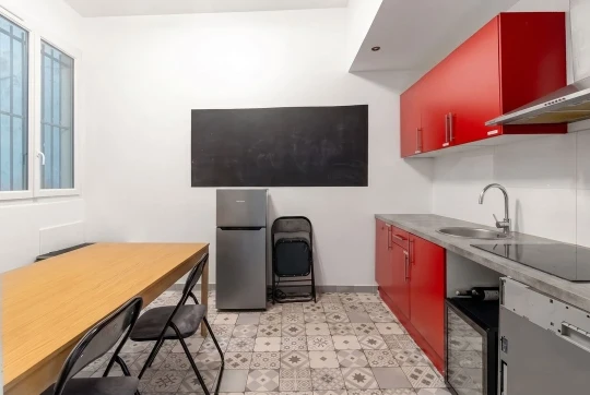Bureau fermé  idéal pour votre activité professionnelle à Paris 10e Arrondissement