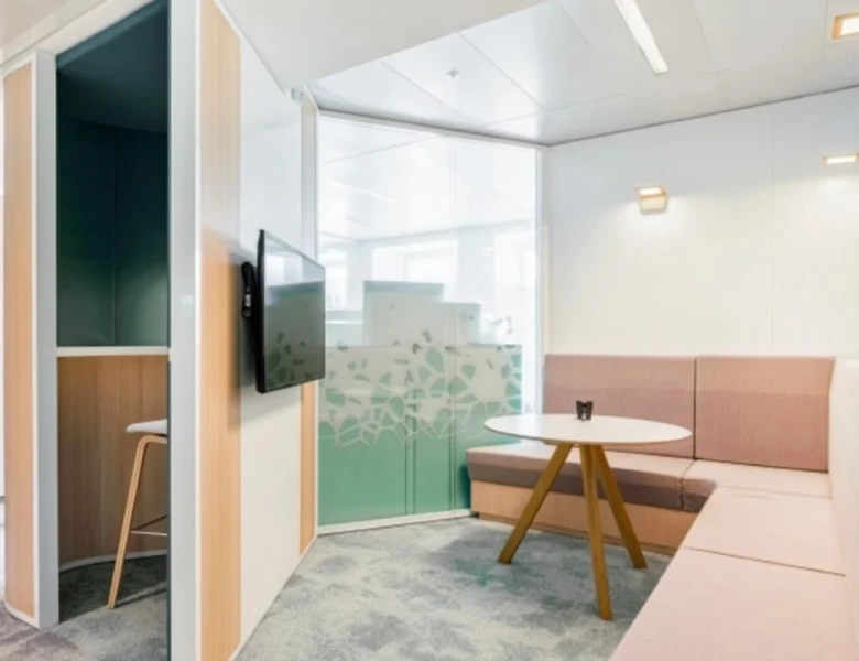 Plateau privé  idéal pour votre activité professionnelle à Paris 15e Arrondissement