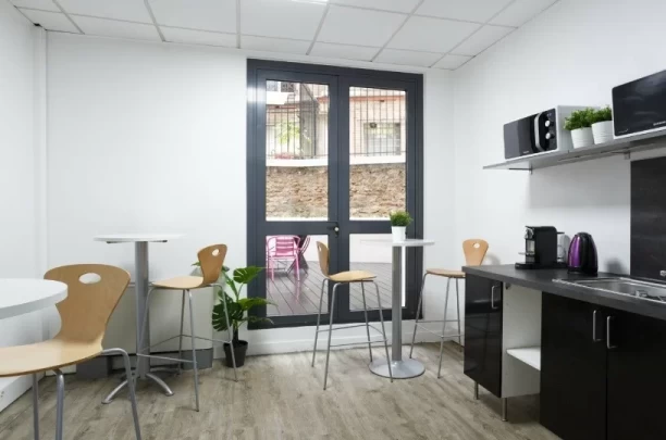 Bureau fermé  idéal pour votre activité professionnelle à Paris 15e Arrondissement