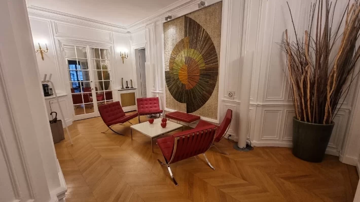 Bureau fermé  idéal pour votre activité professionnelle à Paris 16e Arrondissement