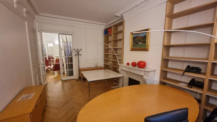 Bureau fermé  idéal pour votre activité professionnelle à Paris 16e Arrondissement