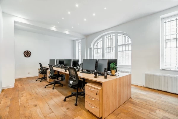 Bureau fermé  idéal pour votre activité professionnelle à Paris 17e Arrondissement