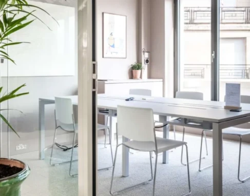 Bureau fermé  idéal pour votre activité professionnelle à Paris 17e Arrondissement