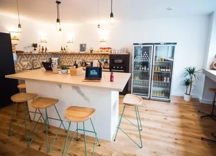 Salle de réunion  idéal pour votre activité professionnelle à Paris 17e Arrondissement