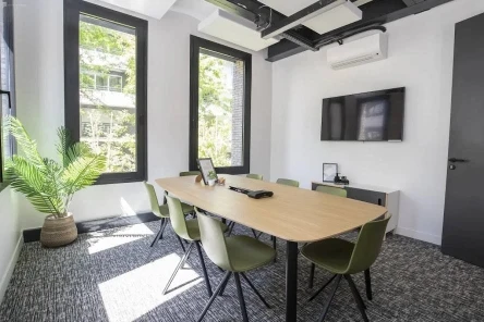 Plateau privé  idéal pour votre activité professionnelle à Paris 18e Arrondissement