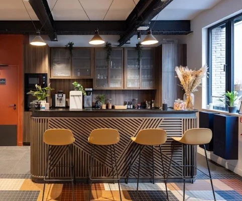 Plateau privé  idéal pour votre activité professionnelle à Paris 18e Arrondissement