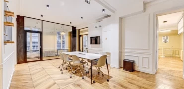 Plateau privé  idéal pour votre activité professionnelle à Paris 19e Arrondissement