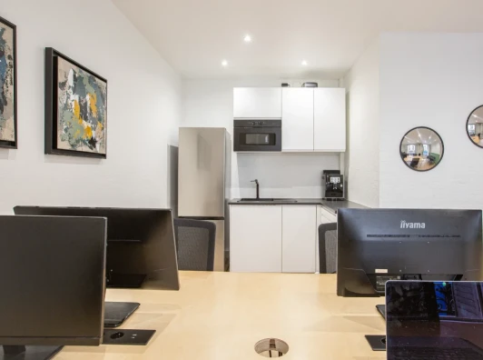 Bureau fermé  idéal pour votre activité professionnelle à Paris 1er Arrondissement