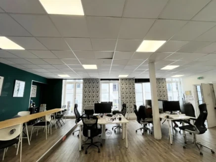 Bureau fermé  idéal pour votre activité professionnelle à Paris 2