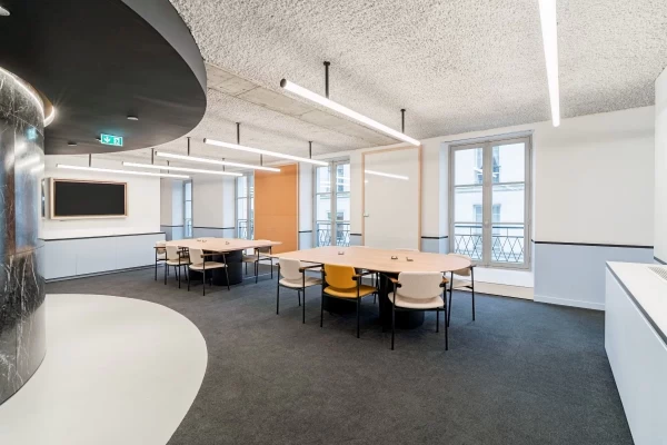 Bureau fermé  idéal pour votre activité professionnelle à Paris 2e Arrondissement