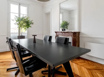 Bureau fermé  idéal pour votre activité professionnelle à Paris 3e Arrondissement