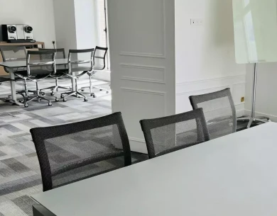 Bureau fermé  idéal pour votre activité professionnelle à Paris 8