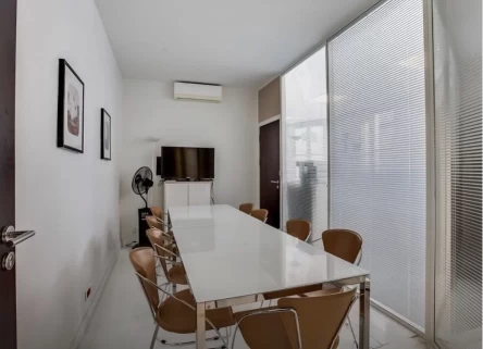 Bureau fermé  idéal pour votre activité professionnelle à Paris 9e Arrondissement