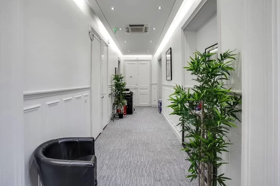 Bureau fermé  idéal pour votre activité professionnelle à Paris 8e Arrondissement
