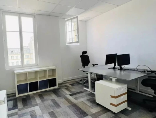Bureau fermé  idéal pour votre activité professionnelle à Paris 8e Arrondissement