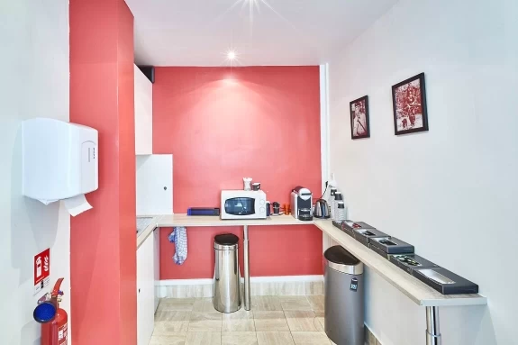 Bureau fermé  idéal pour votre activité professionnelle à Paris 8e Arrondissement