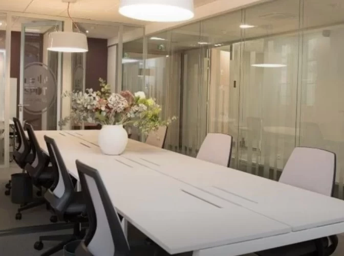 Bureau fermé  idéal pour votre activité professionnelle à Paris