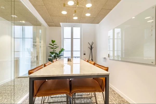 Bureau fermé  idéal pour votre activité professionnelle à Paris 9e Arrondissement