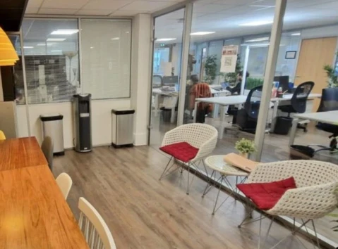 Bureau fermé  idéal pour votre activité professionnelle à Paris