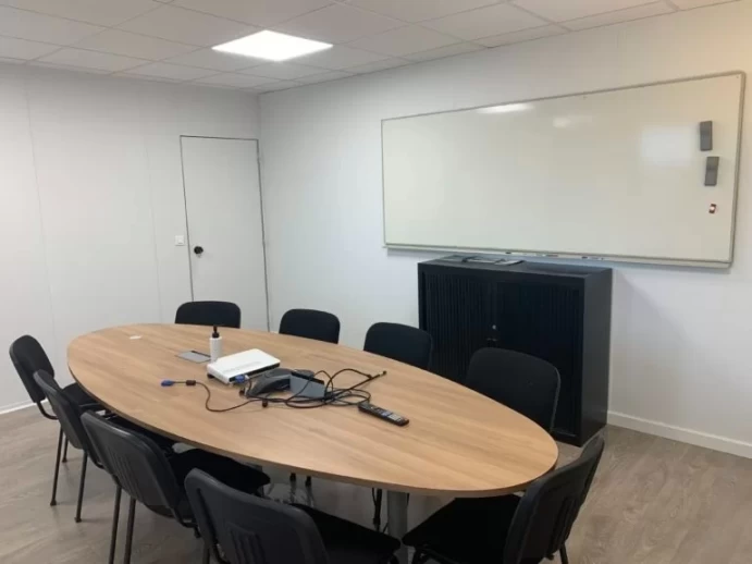 Salle de réunion  idéal pour votre activité professionnelle à Plaisir