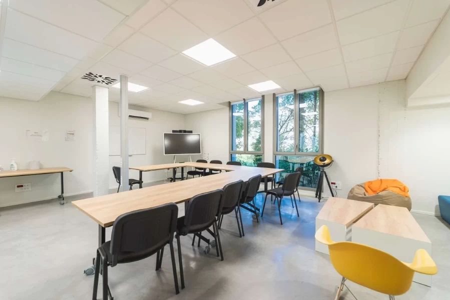 Salle de réunion  idéal pour votre activité professionnelle à Poitiers