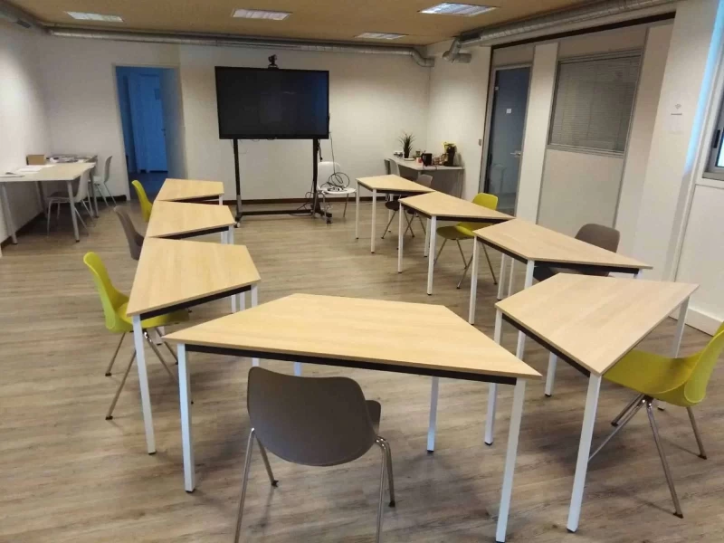 Salle de réunion  idéal pour votre activité professionnelle à Pontonx-sur-l'Adour