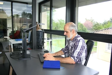 Bureau fermé  idéal pour votre activité professionnelle à Prayssac