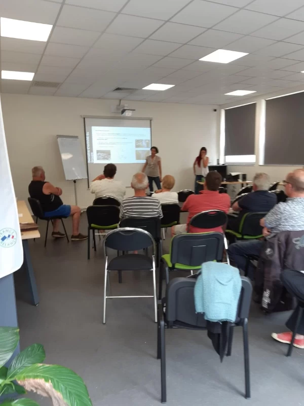 Salle de réunion  idéal pour votre activité professionnelle à Prayssac