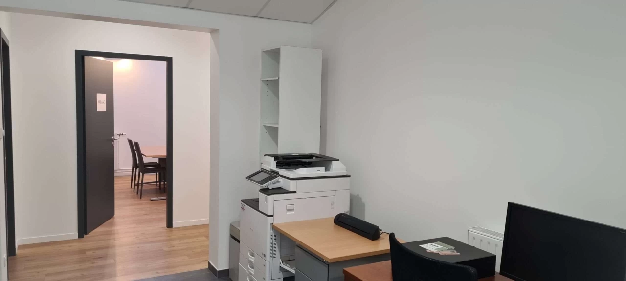 Bureau fermé  idéal pour votre activité professionnelle à Riorges
