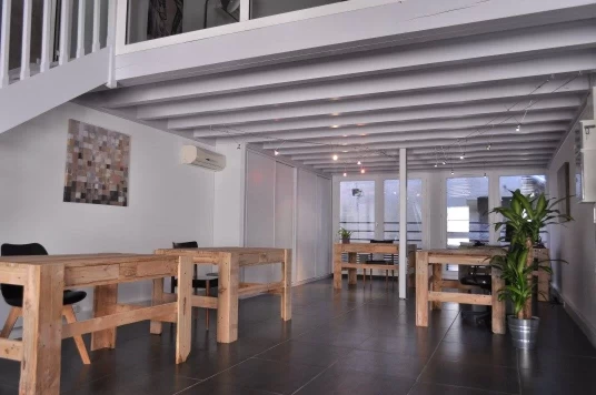 Espaces de coworking  idéal pour votre activité professionnelle à Rochefort-du-Gard