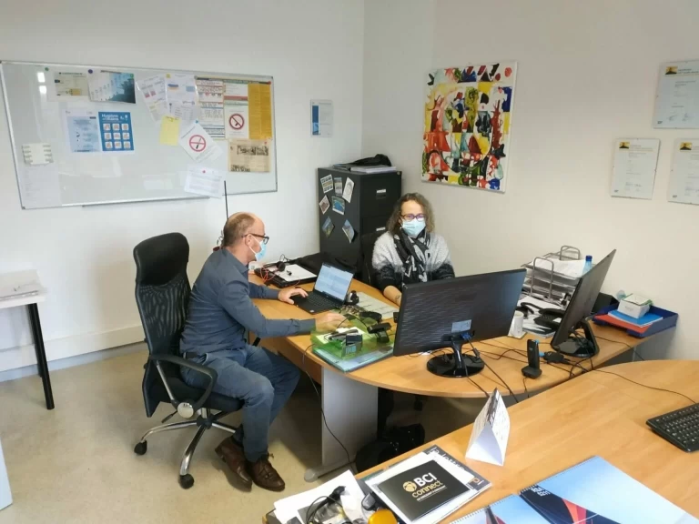 Bureau fermé  idéal pour votre activité professionnelle à Rostrenen