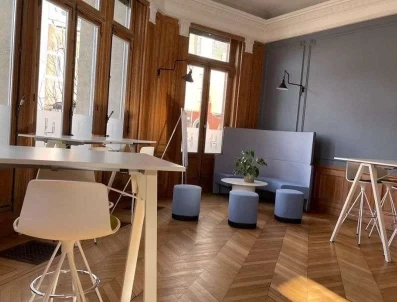 Salle de réunion  idéal pour votre activité professionnelle à Roubaix