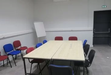 Salle de réunion  idéal pour votre activité professionnelle à Saint-André-de-Sangonis