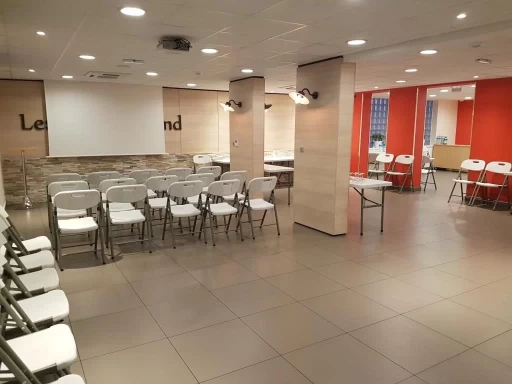 Salle de réunion  idéal pour votre activité professionnelle à Saint-Avertin