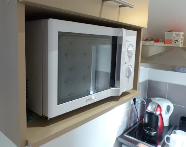 Bureau fermé  idéal pour votre activité professionnelle à Saint-Briac-sur-Mer