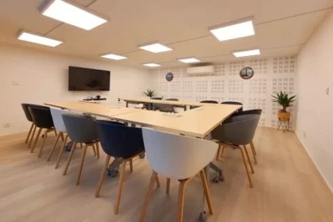 Salle de réunion  idéal pour votre activité professionnelle à Saint-Brieuc
