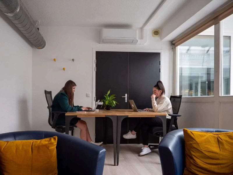 Salle de réunion  idéal pour votre activité professionnelle à Saint-Brieuc