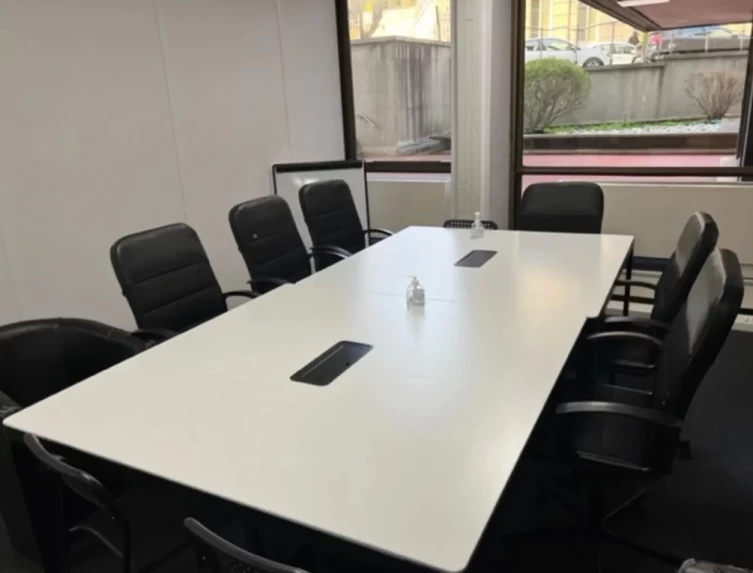 Bureau fermé  idéal pour votre activité professionnelle à Saint-Cloud