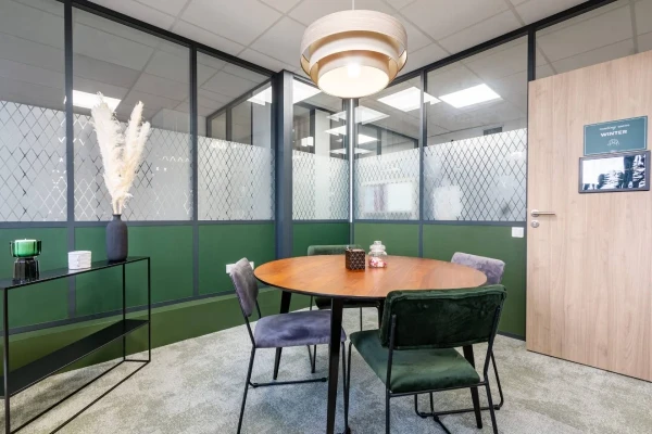 Plateau privé  idéal pour votre activité professionnelle à Suresnes