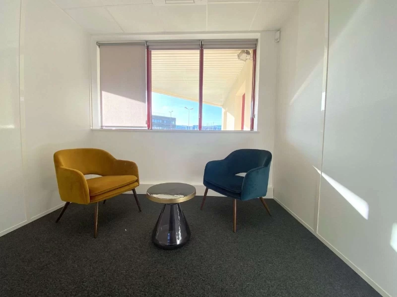 Salle de réunion  idéal pour votre activité professionnelle à Saint-Grégoire
