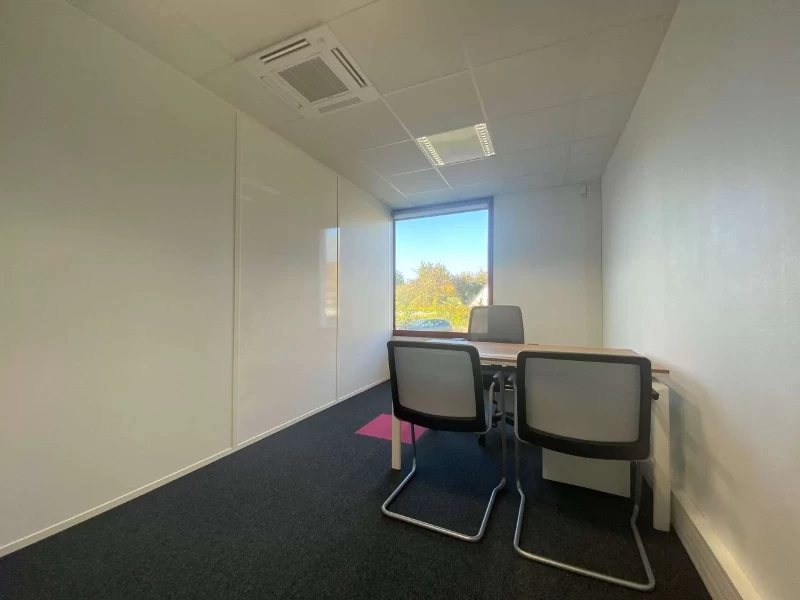 Salle de réunion  idéal pour votre activité professionnelle à Saint-Grégoire