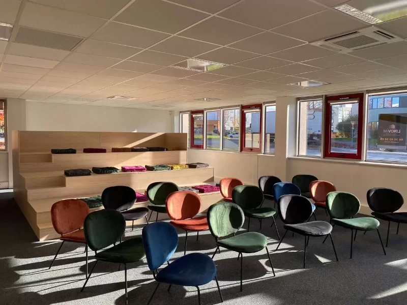 Salle de réunion  idéal pour votre activité professionnelle à Saint-Grégoire