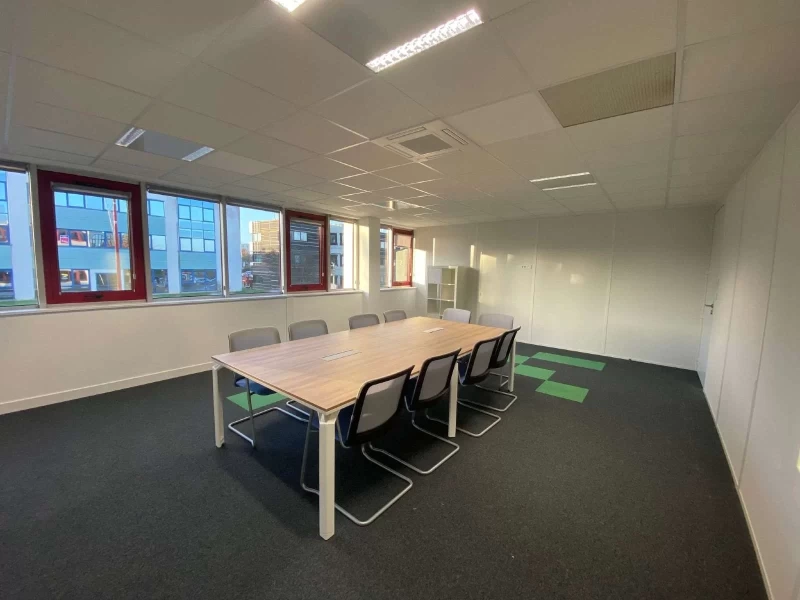 Salle de réunion  idéal pour votre activité professionnelle à Saint-Grégoire